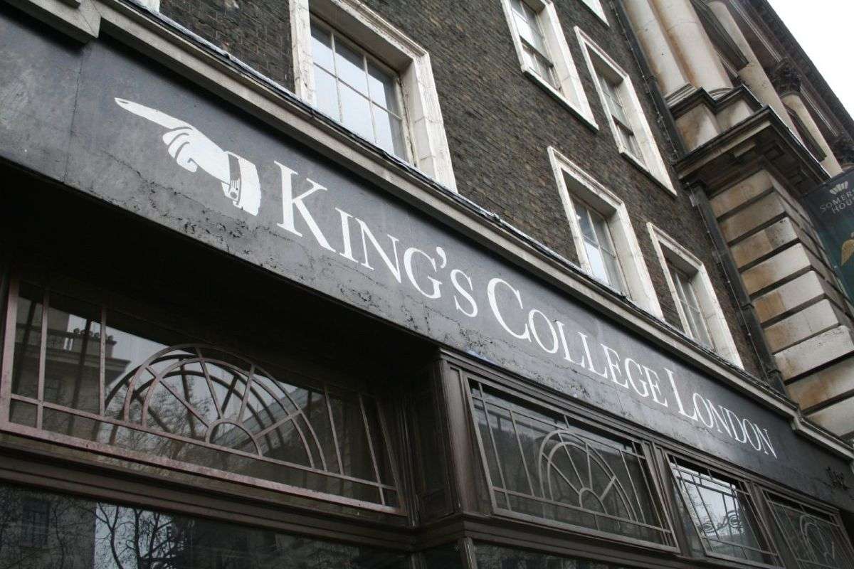 英国薪资 毕业薪资 伦敦薪资 大学薪资榜单 大学薪资排名 英商首都集团 One Move Group