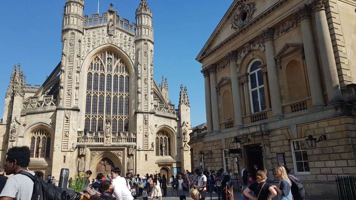 英国薪资 毕业薪资 伦敦薪资 大学薪资榜单 大学薪资排名 英商首都集团 One Move Group