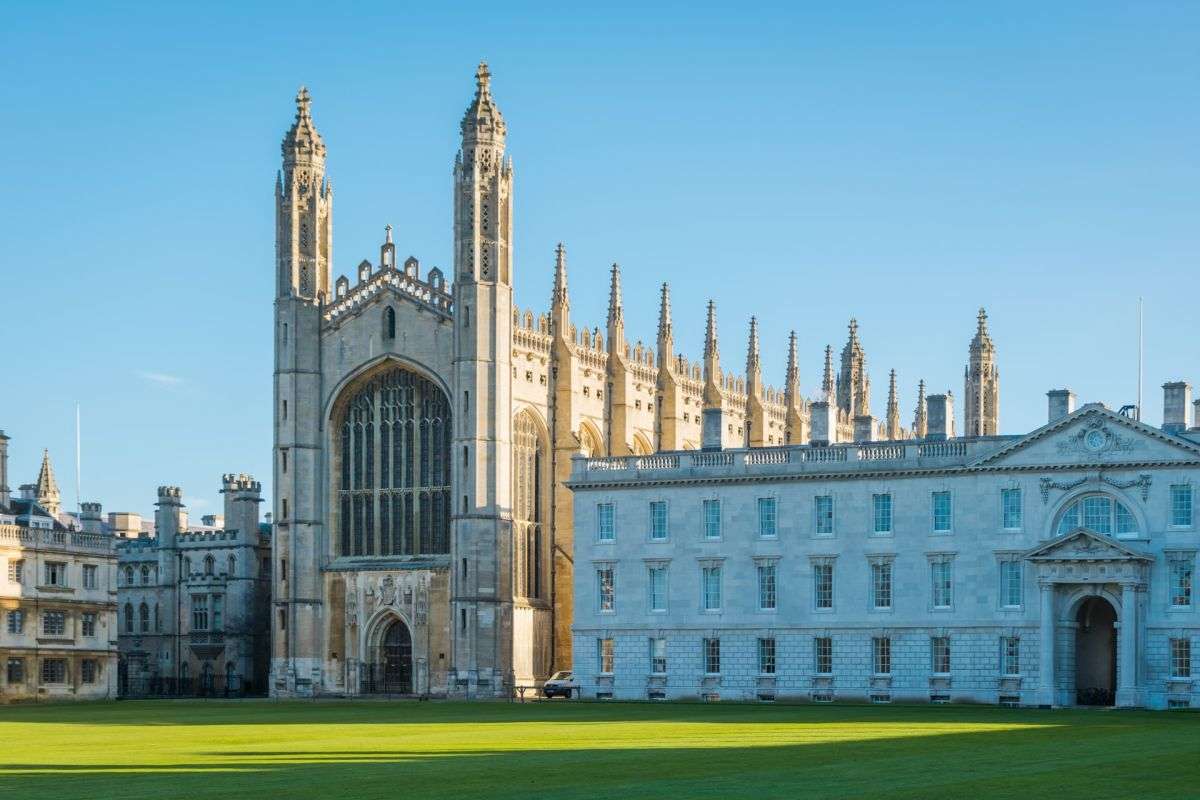 英国薪资 毕业薪资 伦敦薪资 大学薪资榜单 大学薪资排名 英商首都集团 One Move Group