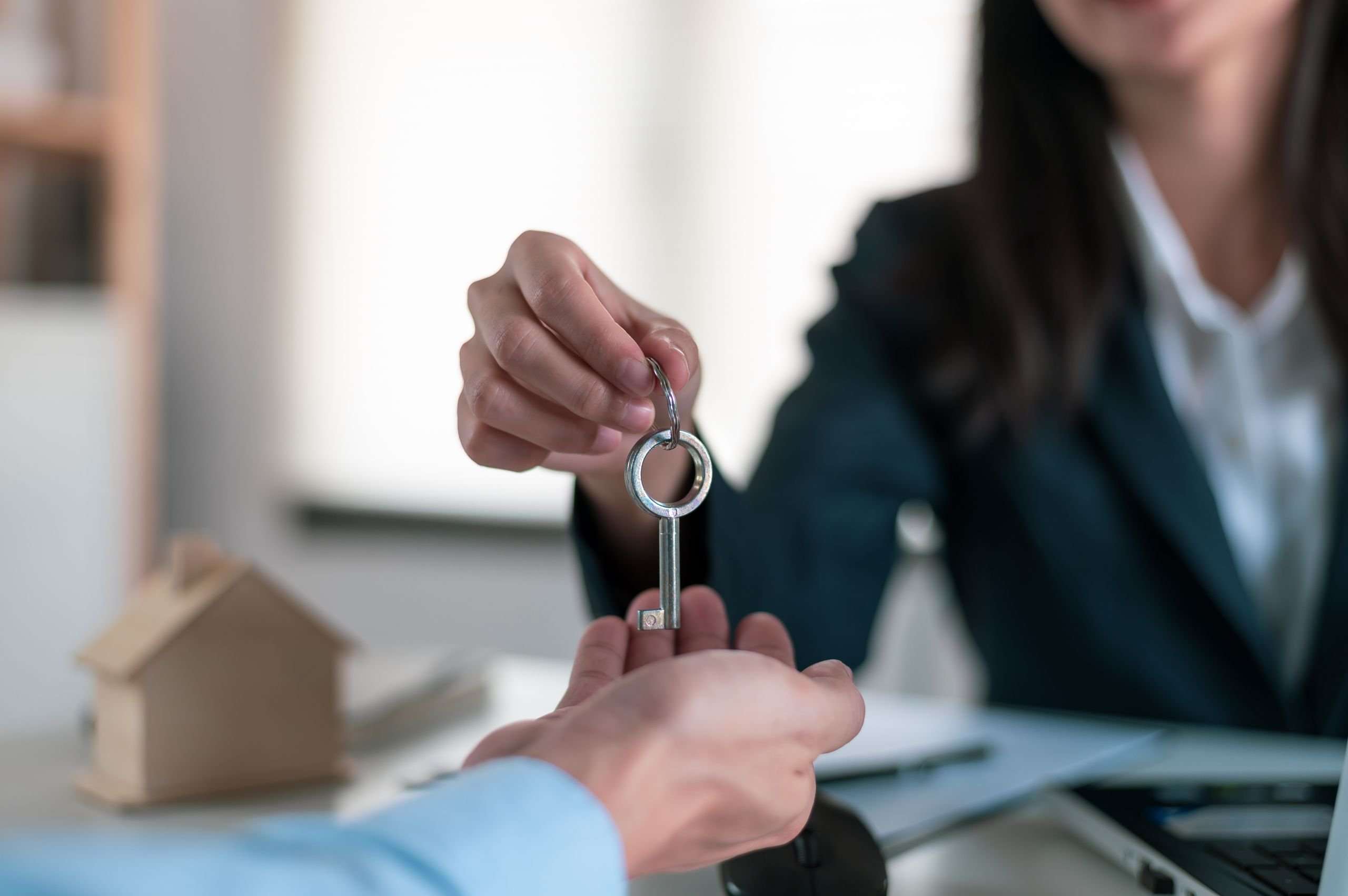 Property Handover 英商首都集团
