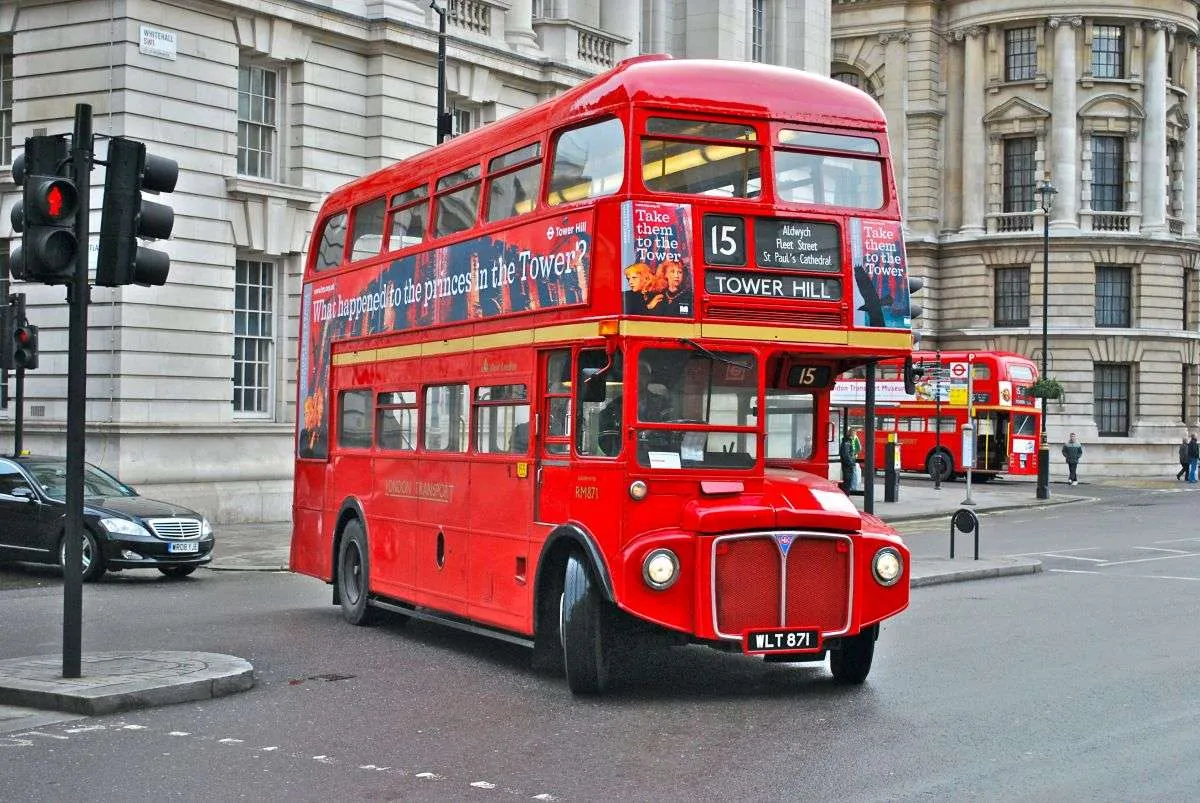伦敦公交车 英商首都集团 One Move Group