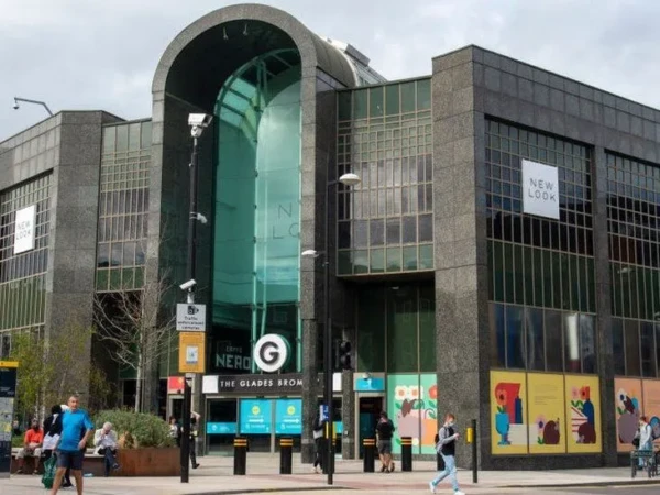 英商首都房产One Move Group 英国伦敦买房租房 房产中介 Waitrose
